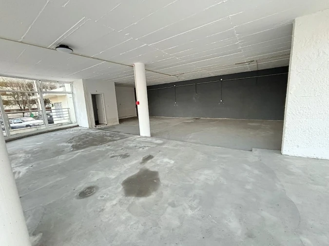 Loja para Venda em Póvoa de Santa Iria e Forte da Casa Foto 5
