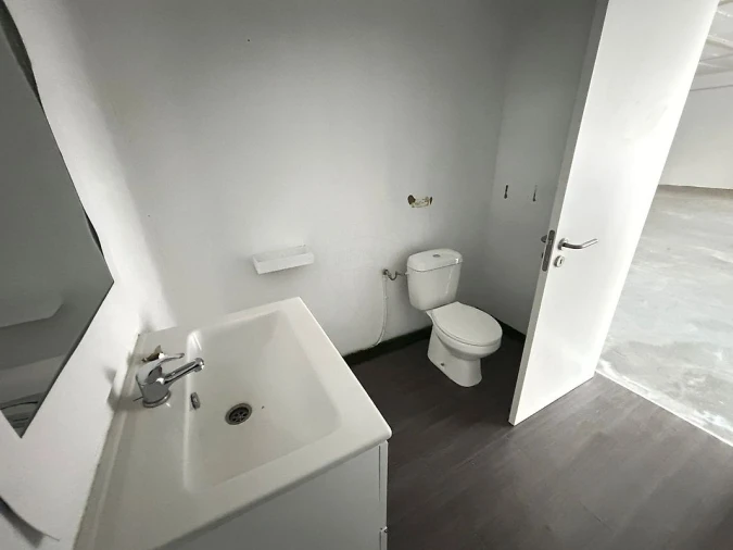Loja para Venda em Póvoa de Santa Iria e Forte da Casa Foto 2