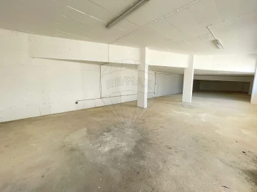 Loja para Venda em Póvoa de Santa Iria e Forte da Casa