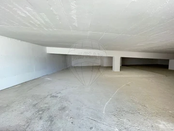 Loja para Venda em Póvoa de Santa Iria e Forte da Casa