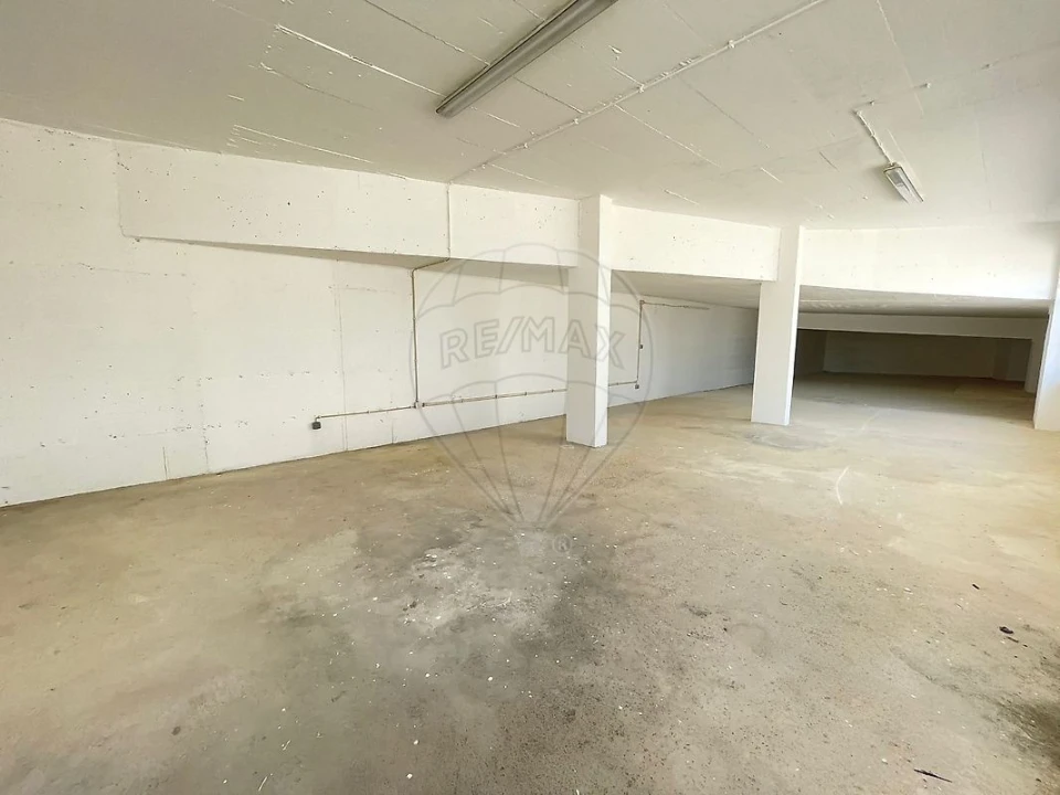 Loja para Venda em Póvoa de Santa Iria e Forte da Casa Foto 3