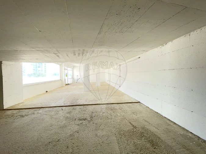 Loja para Venda em Póvoa de Santa Iria e Forte da Casa Foto 2