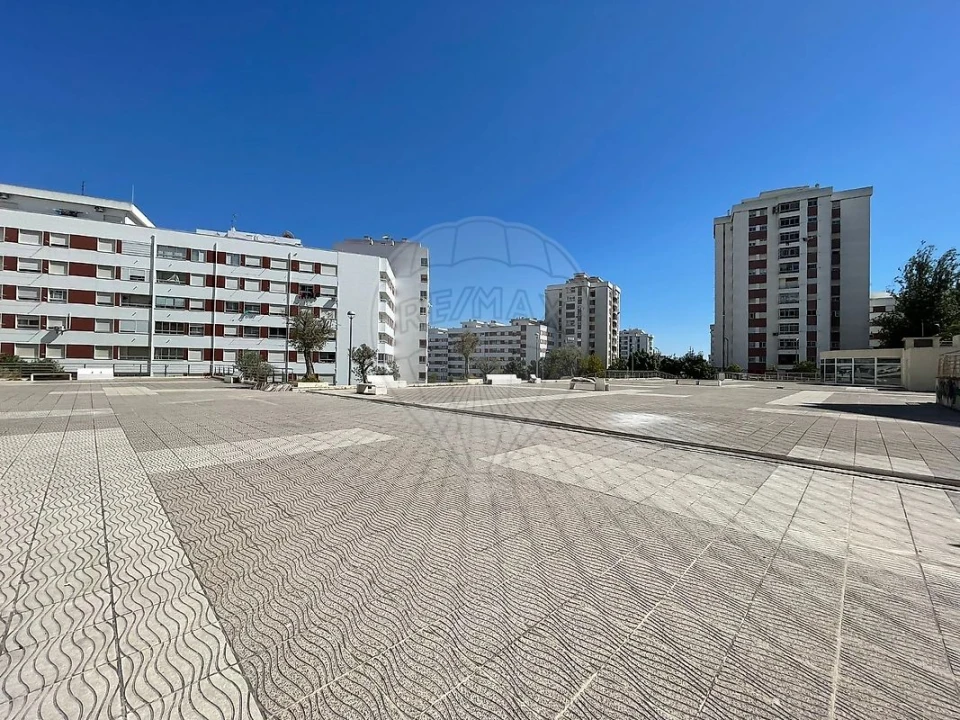 Loja para Venda em Póvoa de Santa Iria e Forte da Casa Foto 5