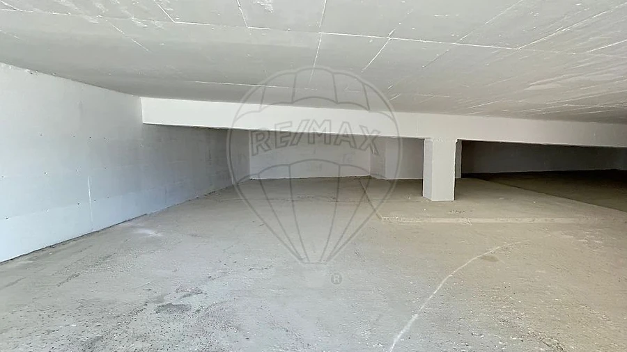 Loja para Venda em Póvoa de Santa Iria e Forte da Casa