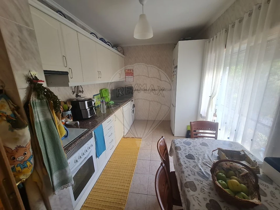 Apartamento T2 para Venda em Alhandra, São João dos Montes e Calhandriz Foto 4