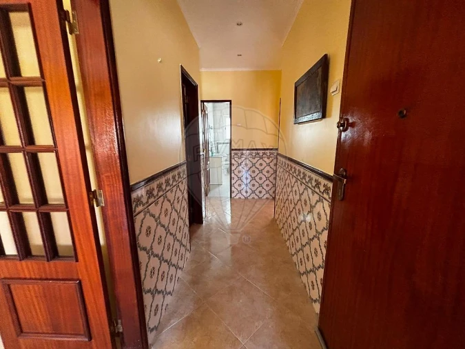 Apartamento T2 para Arrendamento em Corroios Foto 8