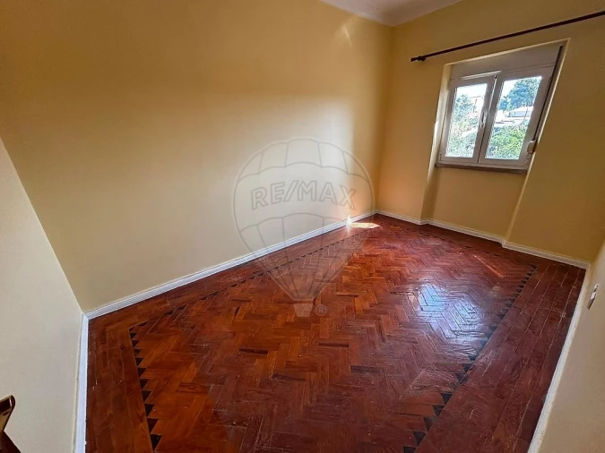 Apartamento T2 para Arrendamento em Corroios Foto 7