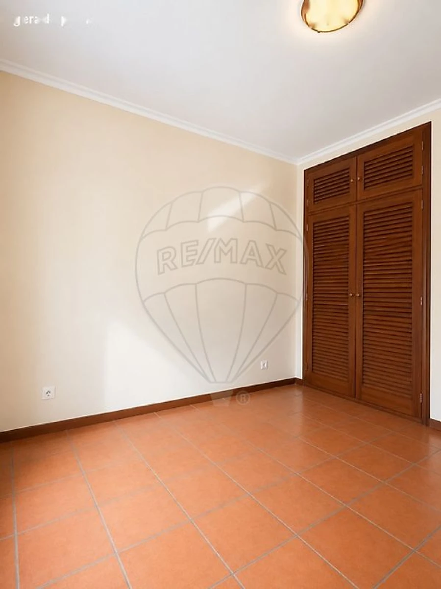 Moradia T2 para Arrendamento em Arnoia Foto 9