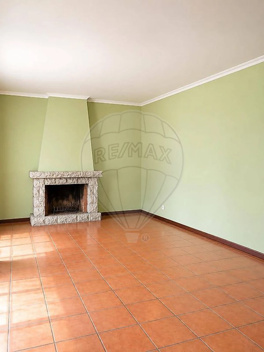 Moradia T2 para Arrendamento em Arnoia Foto 11