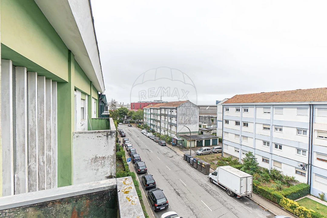 Apartamento T2 para Venda em Ramalde Foto 4