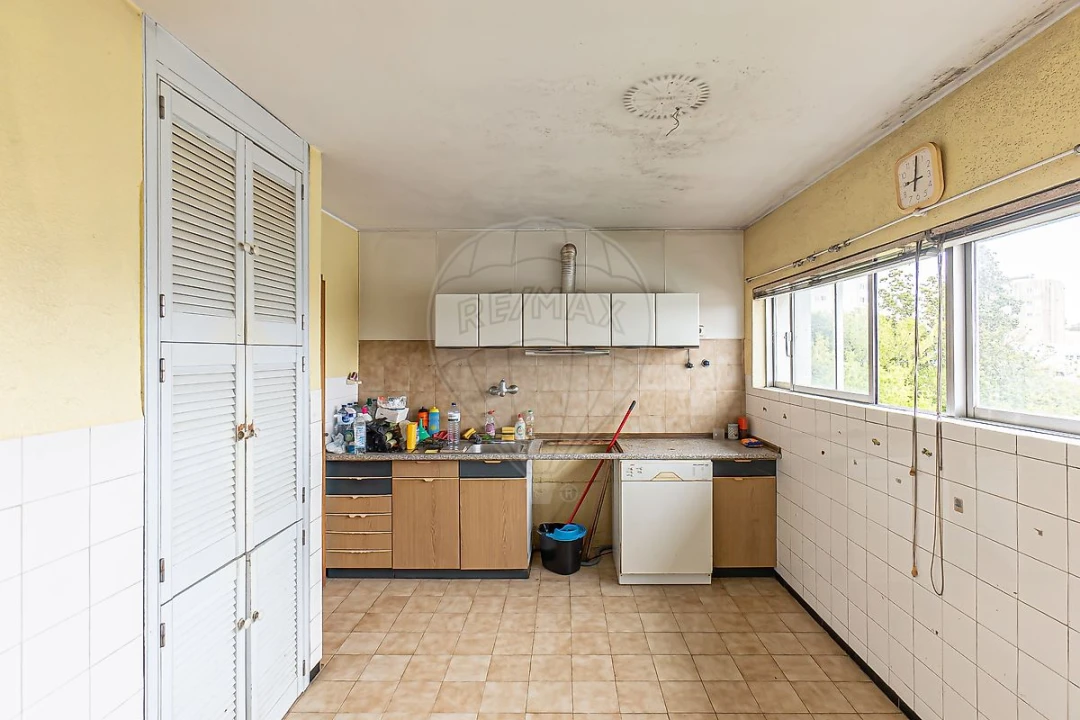 Apartamento T2 para Venda em Ramalde Foto 8