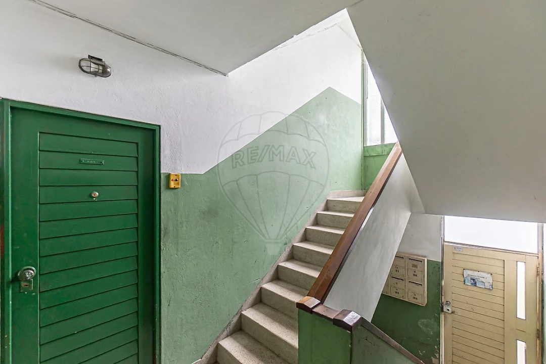 Apartamento T2 para Venda em Ramalde Foto 2