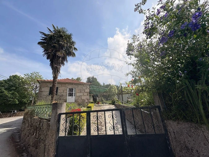 Moradia T2 para Venda em Louro Foto 4