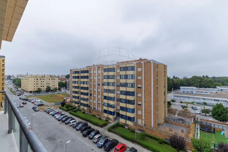 Apartamento T1 para Arrendamento em Ramalde Foto 7