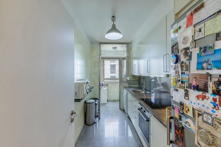 Apartamento T1 para Arrendamento em Ramalde Foto 10