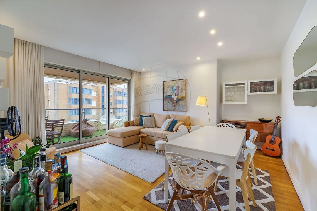 Apartamento T1 para Arrendamento em Ramalde Foto 4