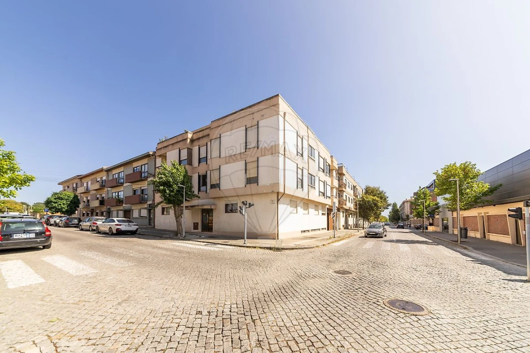 Apartamento T3 para Venda em Espinho Foto 25