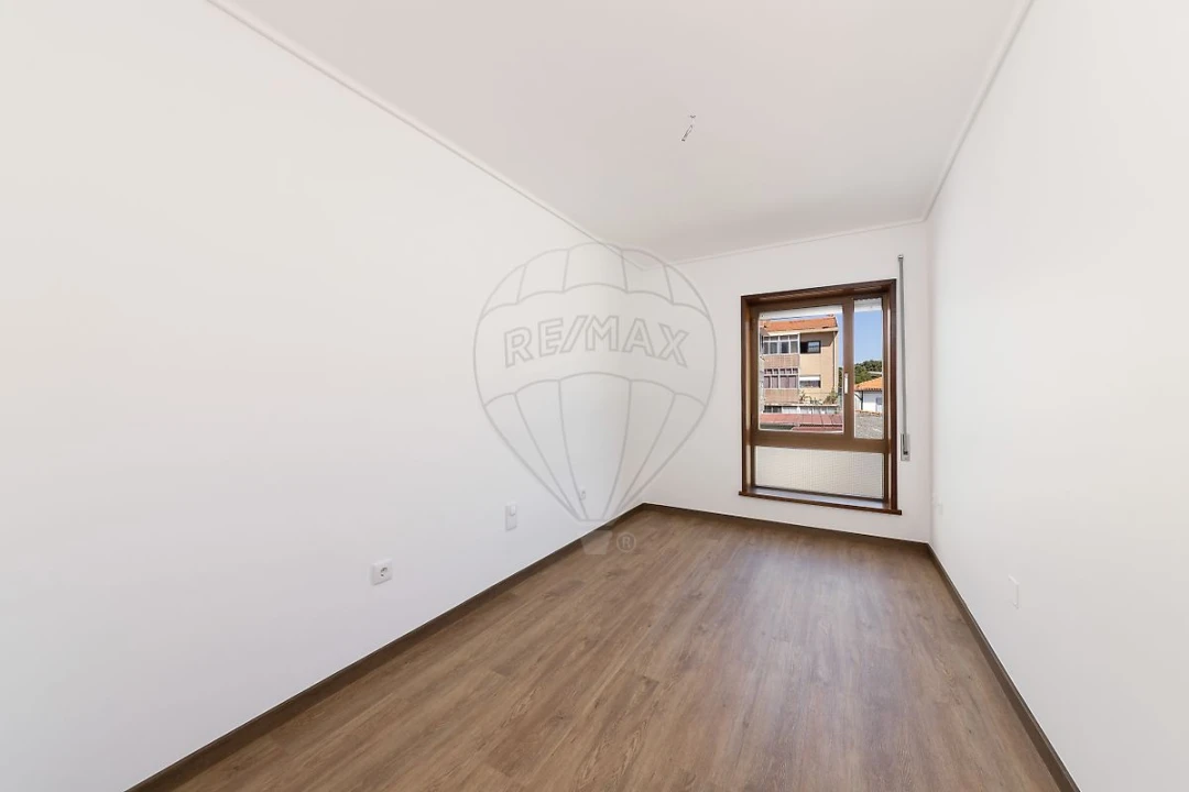Apartamento T3 para Venda em Espinho Foto 18