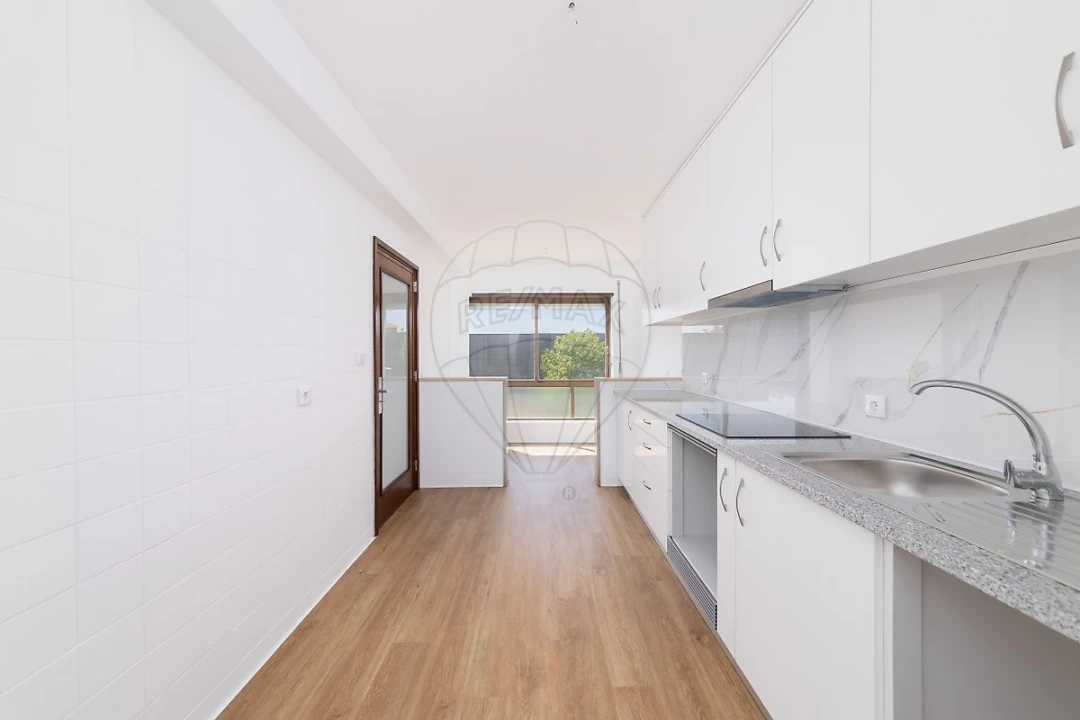 Apartamento T3 para Venda em Espinho Foto 8