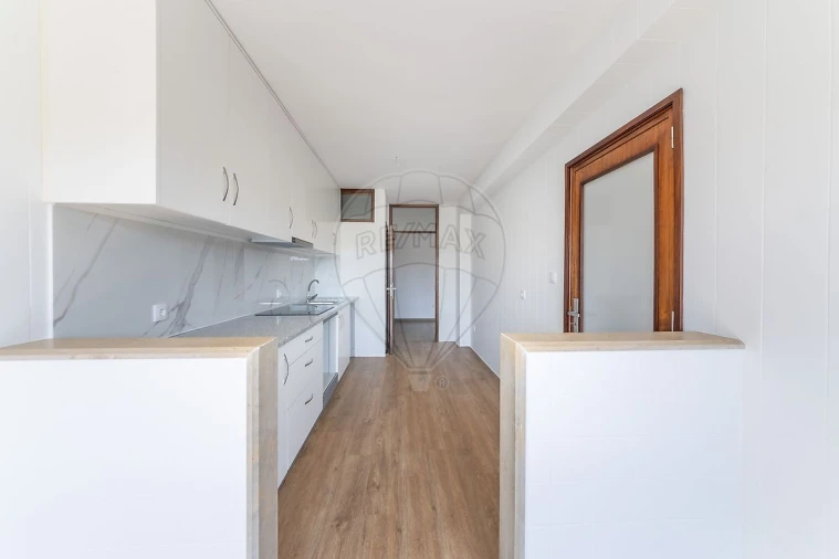 Apartamento T3 para Venda em Espinho Foto 9