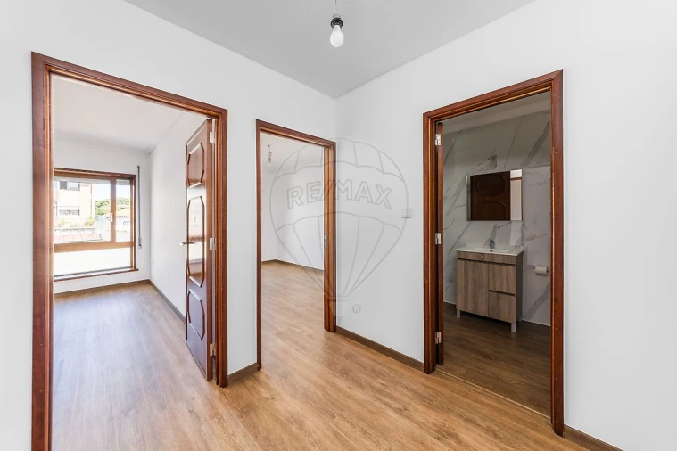 Apartamento T3 para Venda em Espinho Foto 11