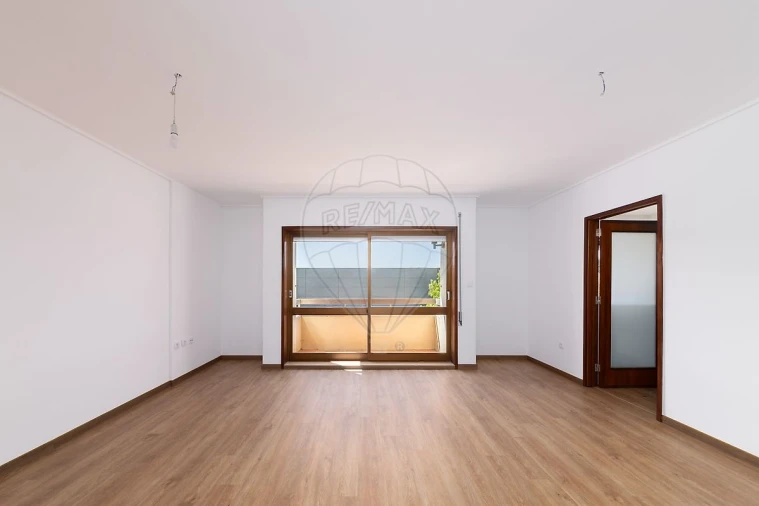 Apartamento T3 para Venda em Espinho Foto 2