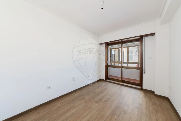 Apartamento T3 para Venda em Espinho Foto 21