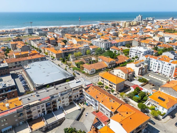 Apartamento T3 para Venda em Espinho Foto 32