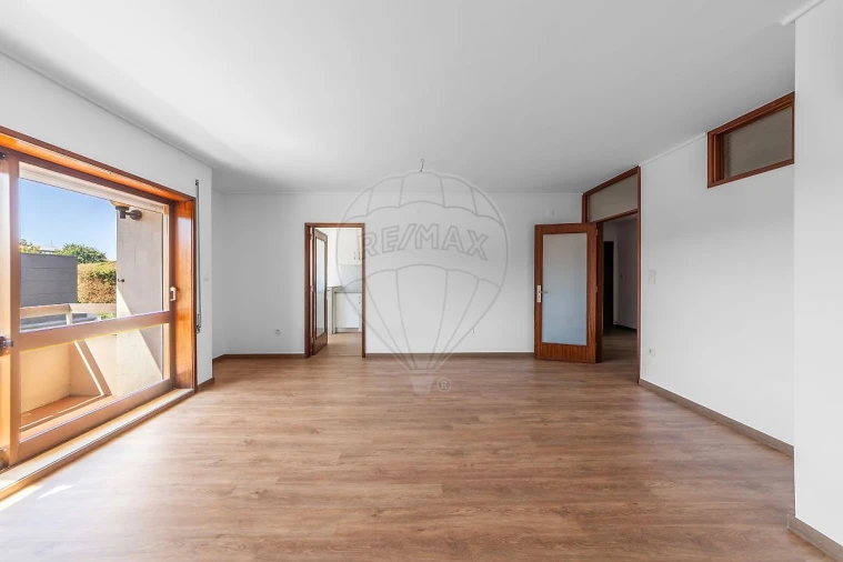 Apartamento T3 para Venda em Espinho Foto 3