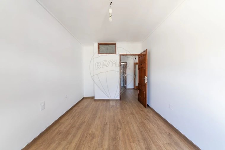 Apartamento T3 para Venda em Espinho Foto 16