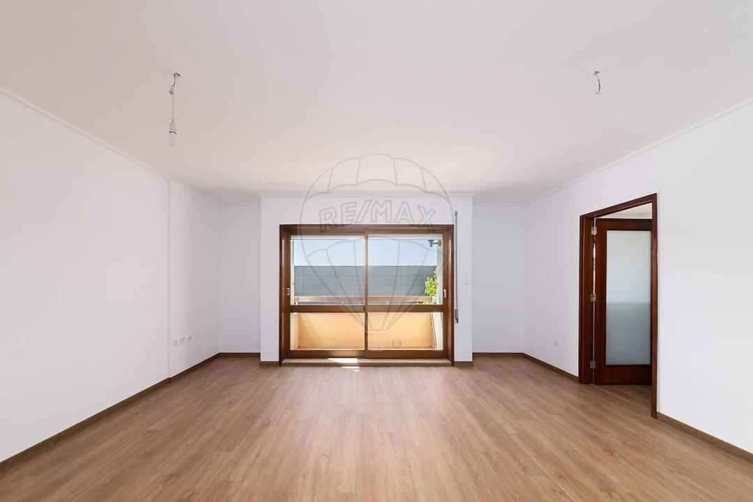 Apartamento T3 para Venda em Espinho Foto 2