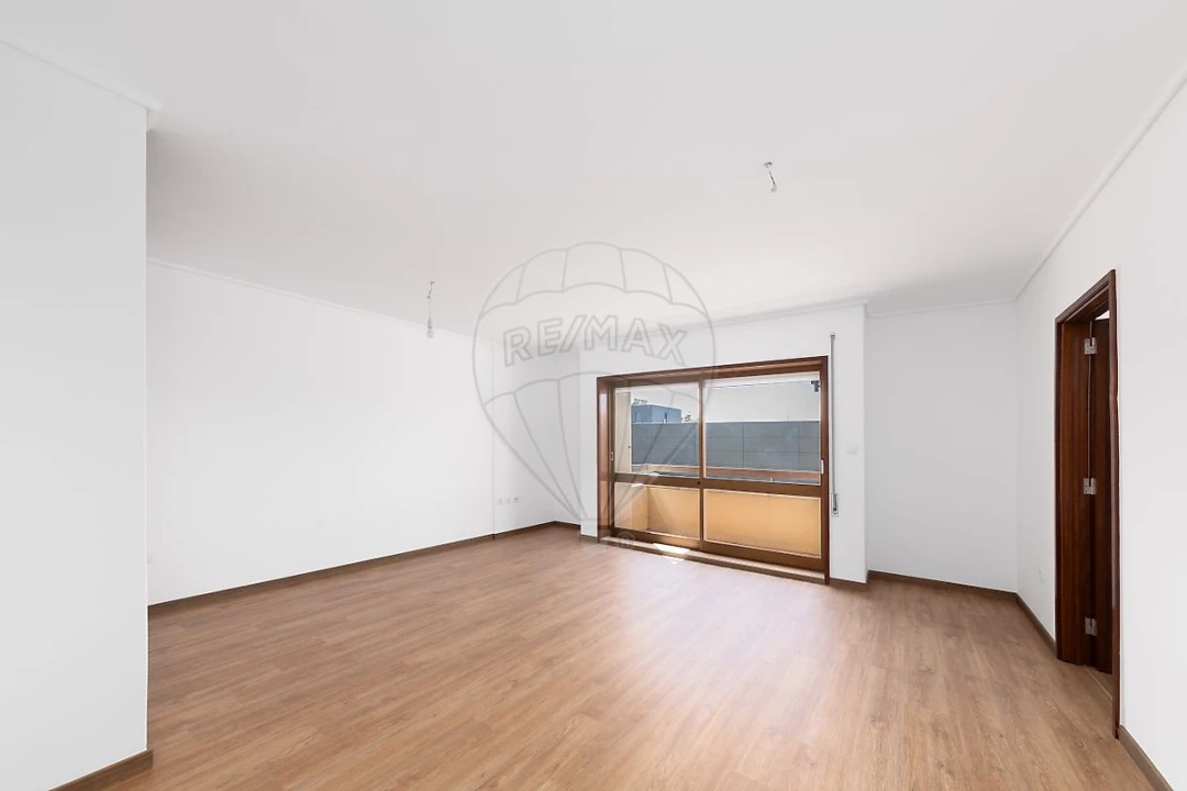 Apartamento T3 para Venda em Espinho Foto 4