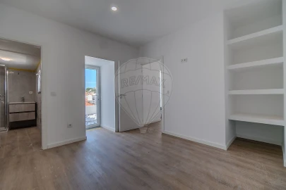 Moradia T2 para Venda em Arranho