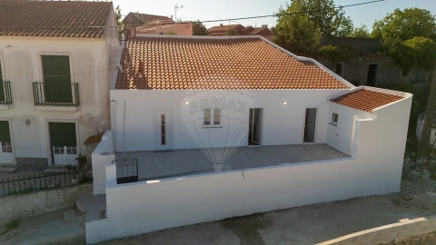 Moradia T2 para Venda em Arranho