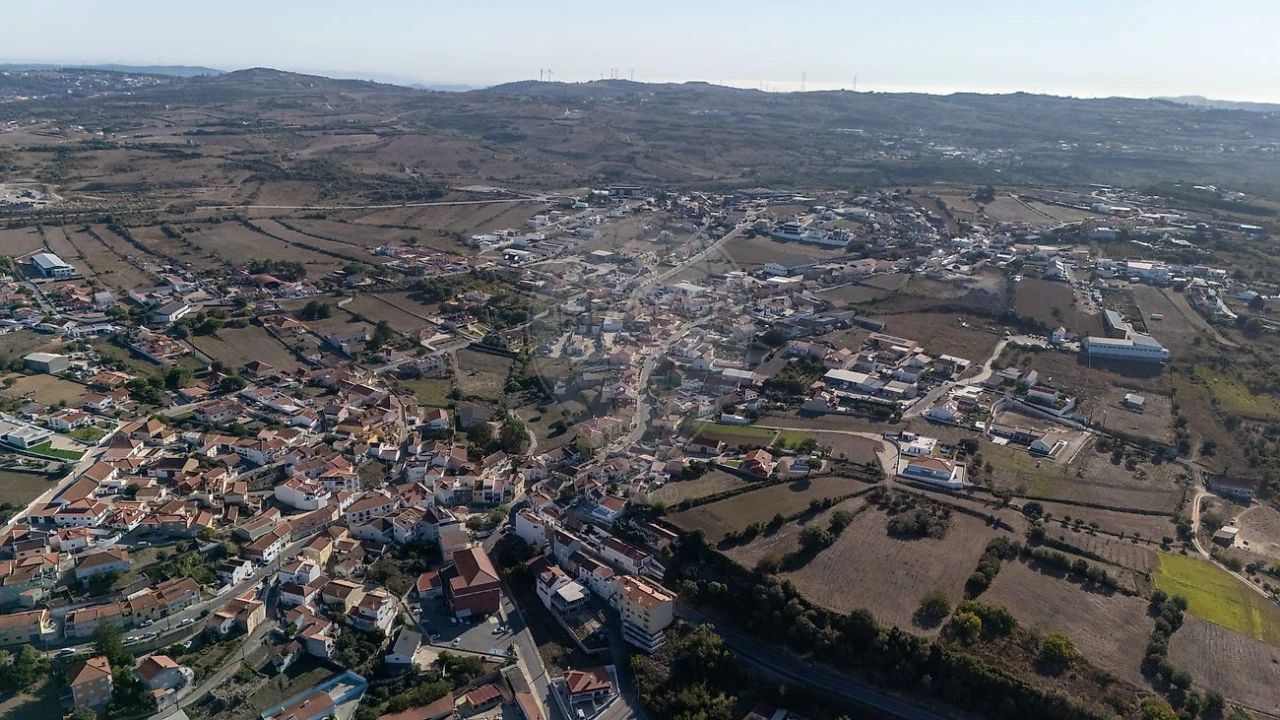 Moradia T2 para Venda em Arranho Foto 5