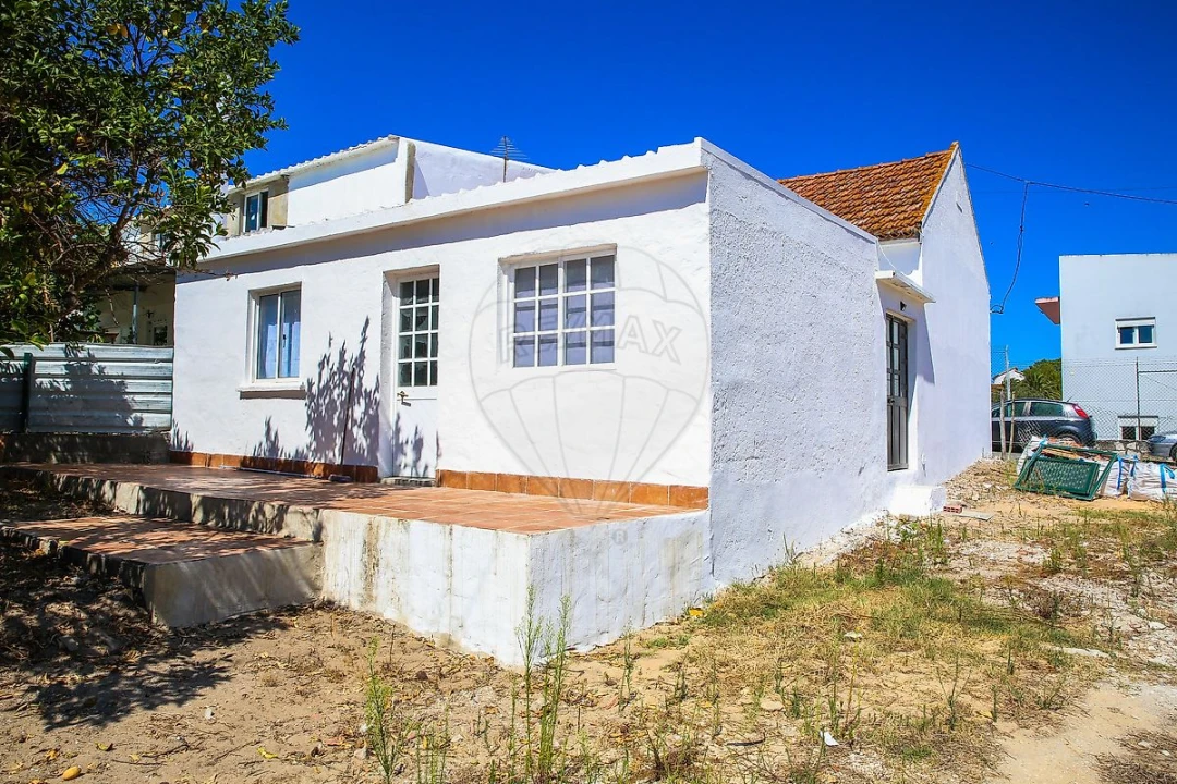 Moradia T2 para Venda em Aveiras de Cima Foto 7