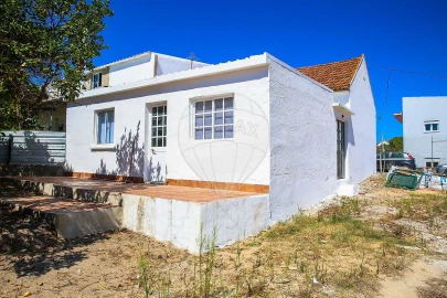 Moradia T2 para Venda em Aveiras de Cima
