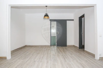 Moradia T2 para Venda em Aveiras de Cima