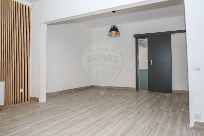 Moradia T2 para Venda em Aveiras de Cima