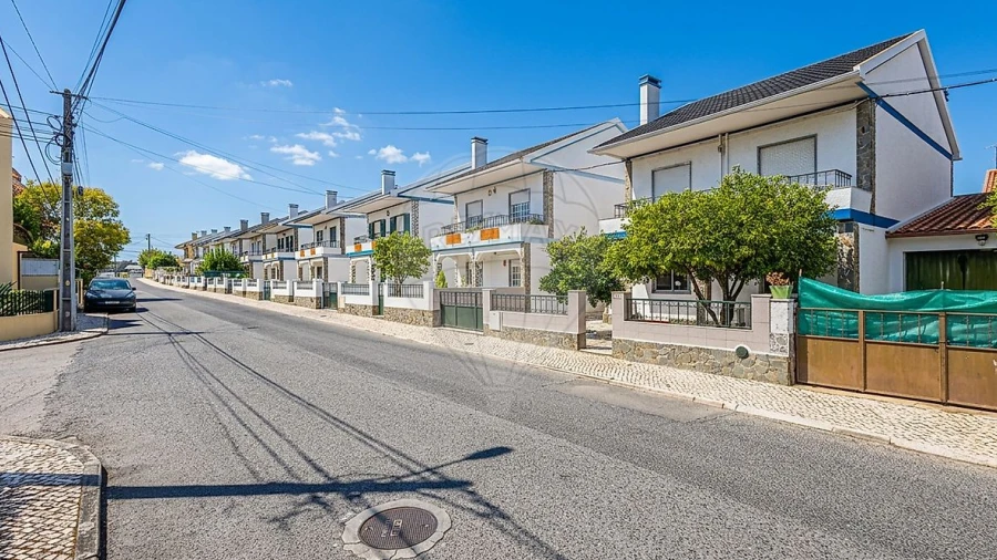 Moradia T3 para Venda em Alenquer (Santo Estêvão e Triana)