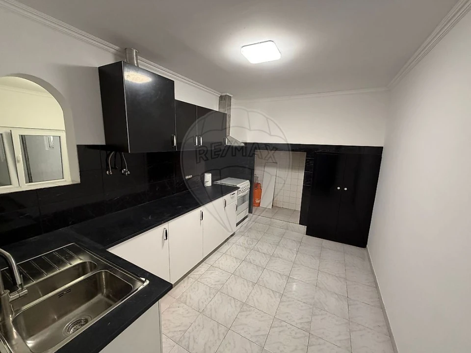 Moradia T2 para Venda em Muge Foto 4