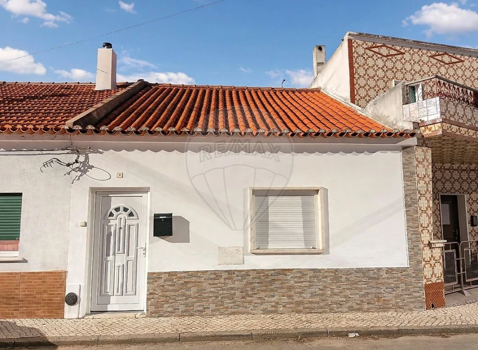 Moradia T2 para Venda em Muge Foto 3