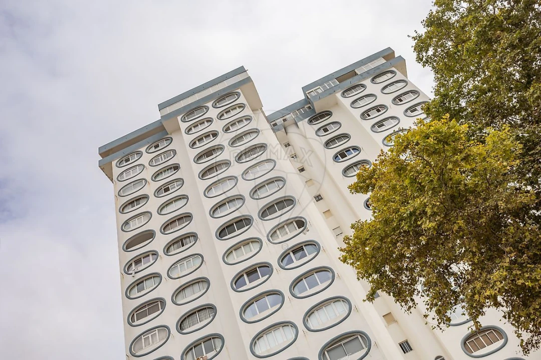 Apartamento T0 para Venda em Costa da Caparica Foto 4
