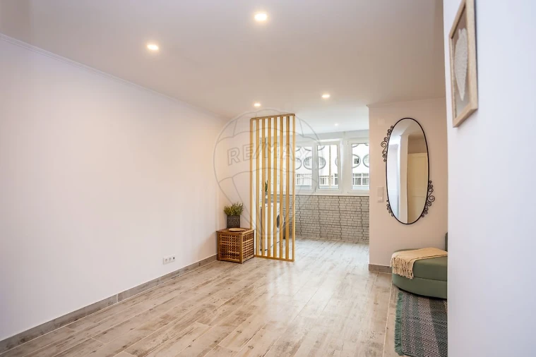Apartamento T0 para Venda em Costa da Caparica Foto 11