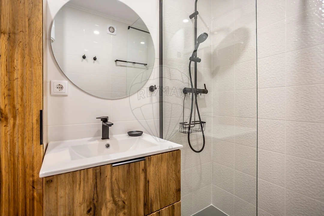 Apartamento T0 para Venda em Costa da Caparica Foto 9