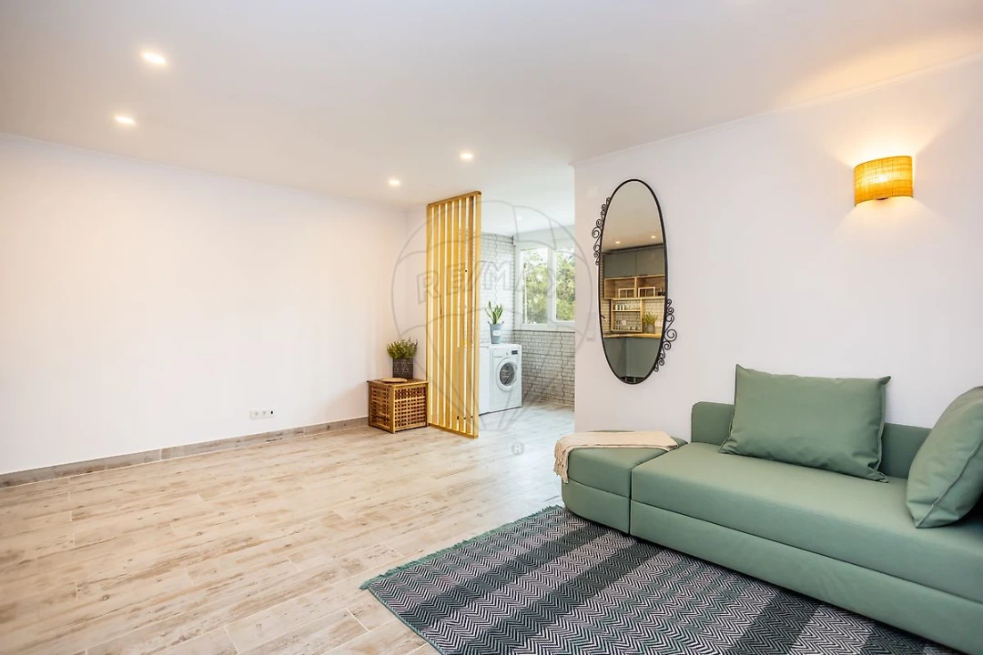 Apartamento T0 para Venda em Costa da Caparica Foto 17