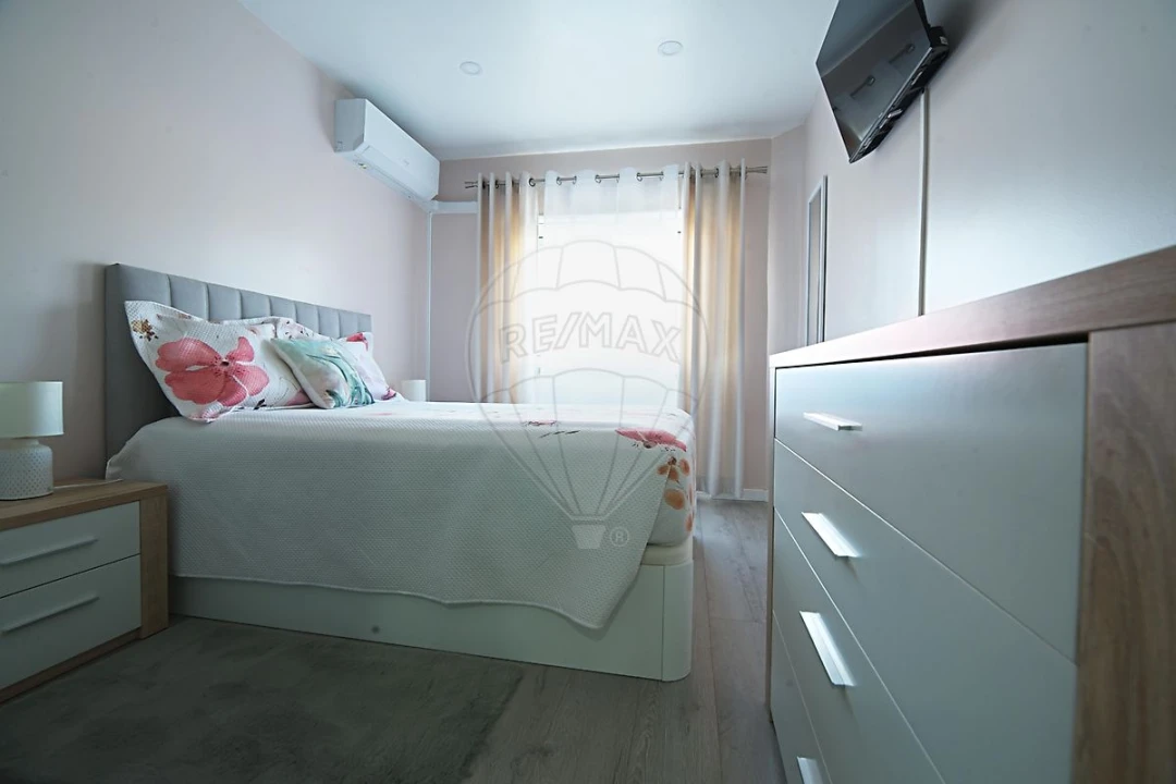 Apartamento T2 para Venda em Seixal, Arrentela e Aldeia de Paio Pires Foto 10