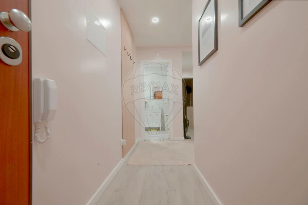 Apartamento T2 para Venda em Seixal, Arrentela e Aldeia de Paio Pires Foto 2