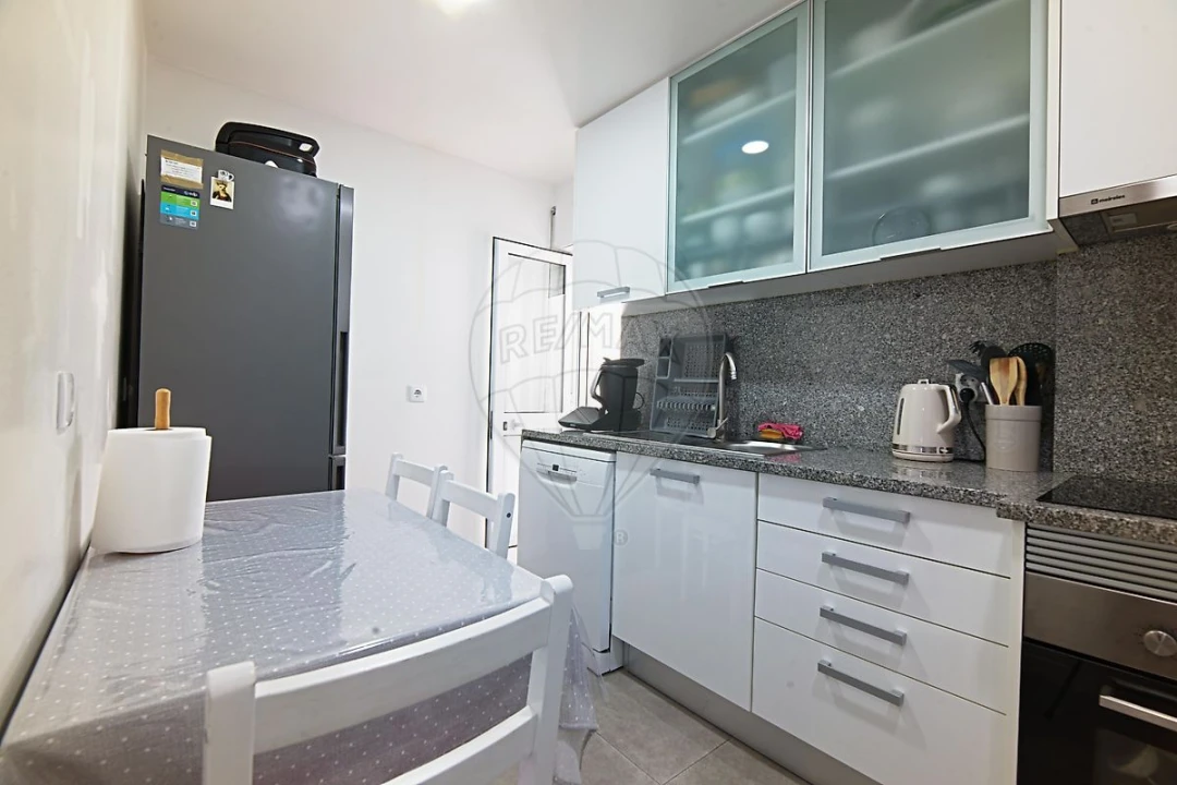 Apartamento T2 para Venda em Seixal, Arrentela e Aldeia de Paio Pires Foto 4