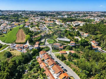 Moradia T4 para Venda em Milheiros